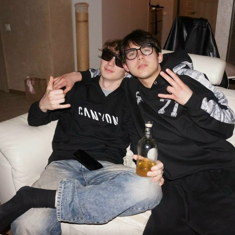 Петя Хайпарик